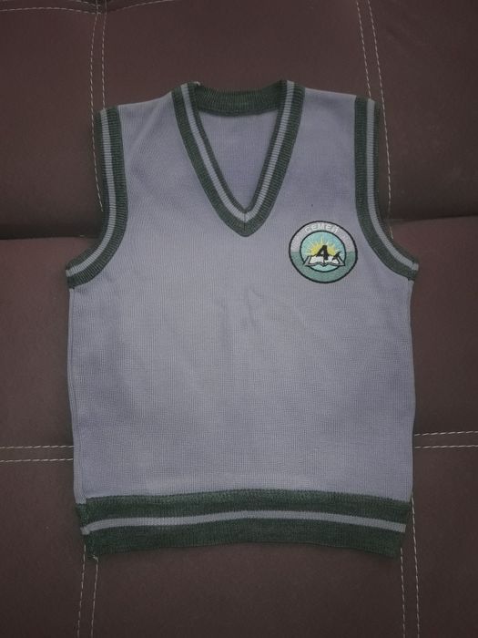 жилетки , полувер