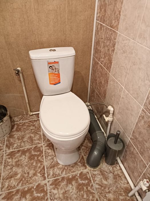 Продам унитаз  санита