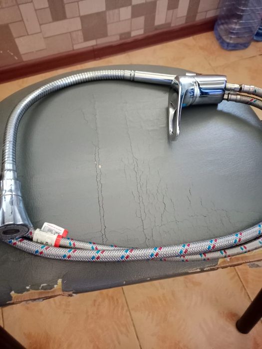 Смеситель для кухни со шлангом