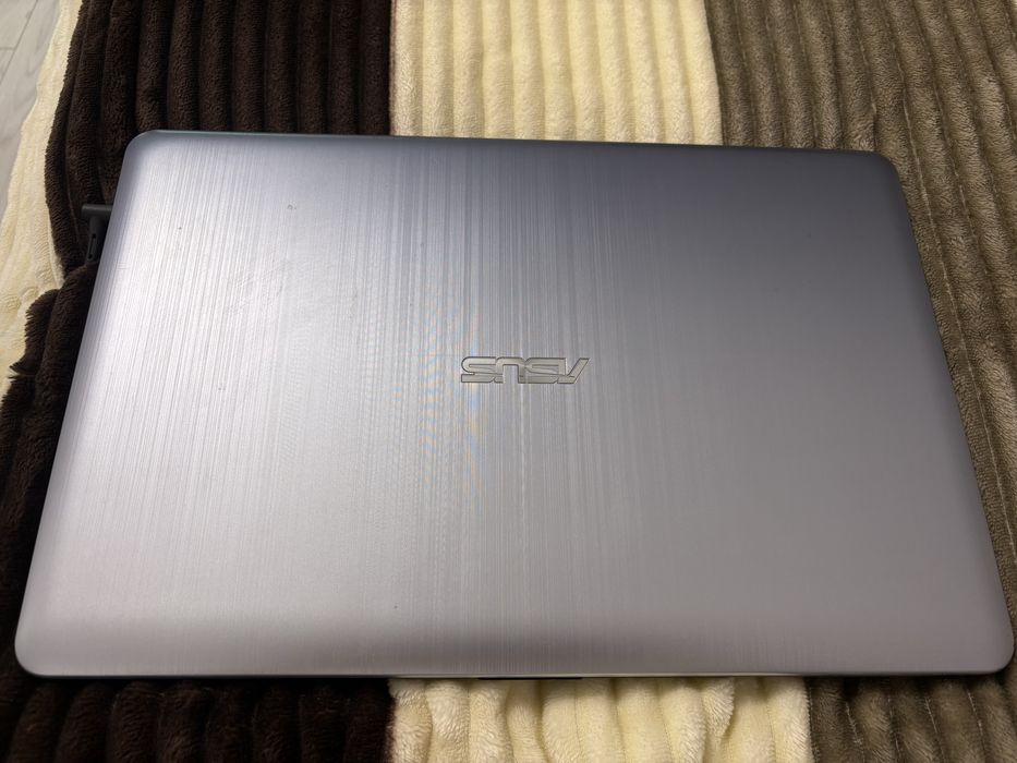 Laptop Asus X540MA