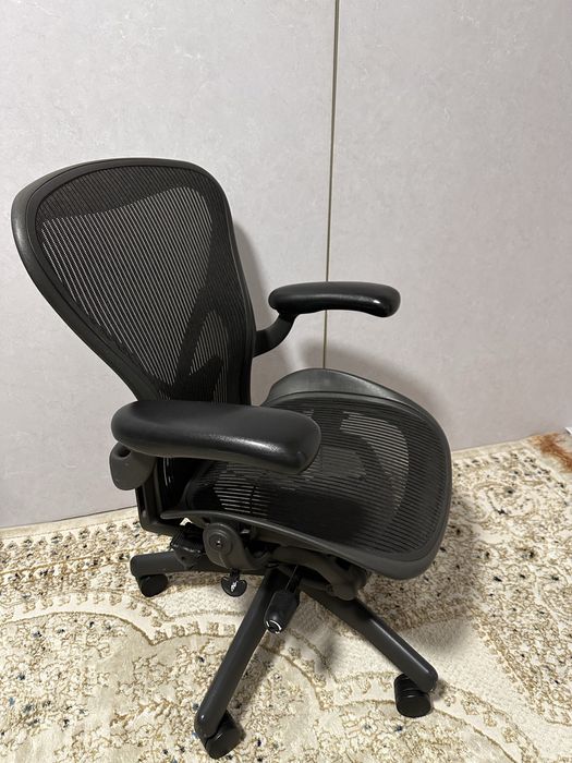 Офисное кресло HermanMiller