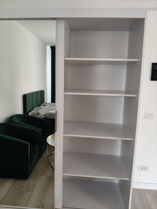 Vând Dressing alb Nou.