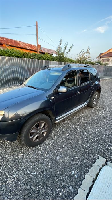 Dacia Daster benzina . Motor 1,2 , cai 125 , 4*4 .masina intretinuta exemplar de nota 9!