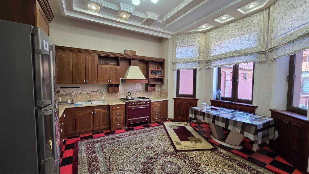 Евродом 600 м² на 6 сотках в Мирзо-Улугбекском районе