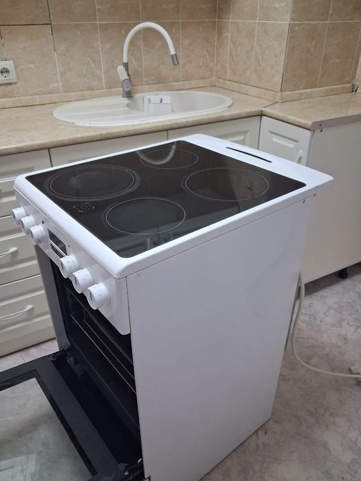 Продам плиту Hansa