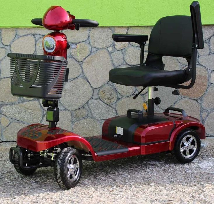 Инвалидна електрическа четириколка Maxmotors 350W със сваляема батерия