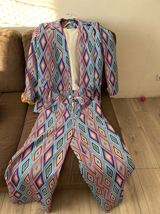 Продам костюм двойка