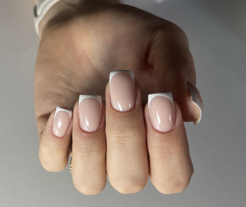 Маникюр и педикюр