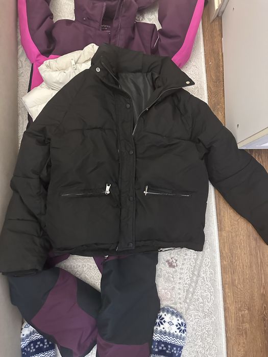 Продаю все куртки