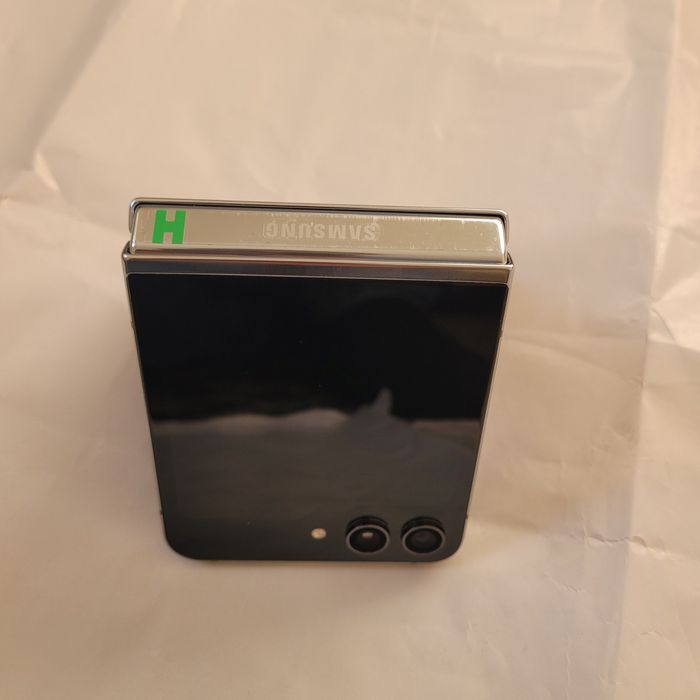 Samsung Z flip 5 256gb