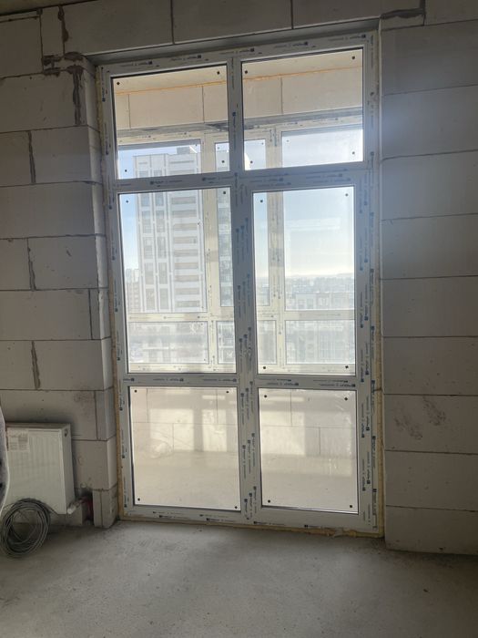 Балконная дверь с рамой