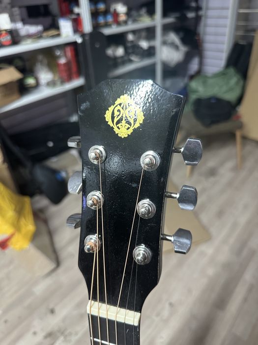 Акустическая гитара 38 размера