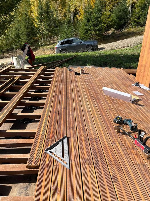 Pardosea exterior pin/Deck pin tratat in autoclava.