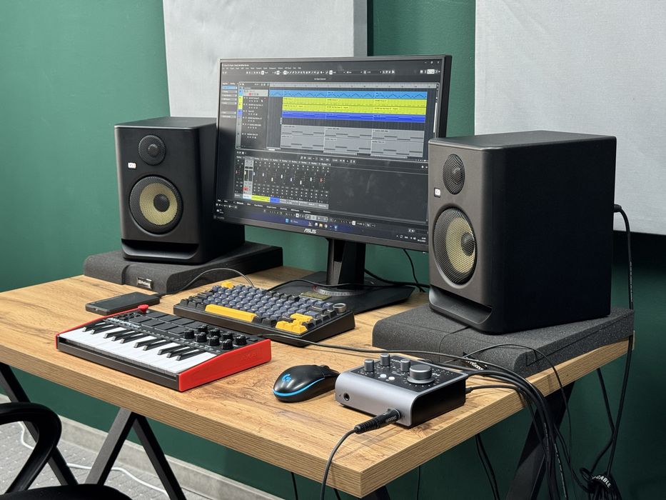 Студийное оборудование (KRK, Rode, Audient, AKAI, Audio-Technica)
