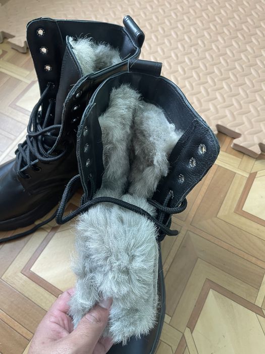 Продам обувь берцы