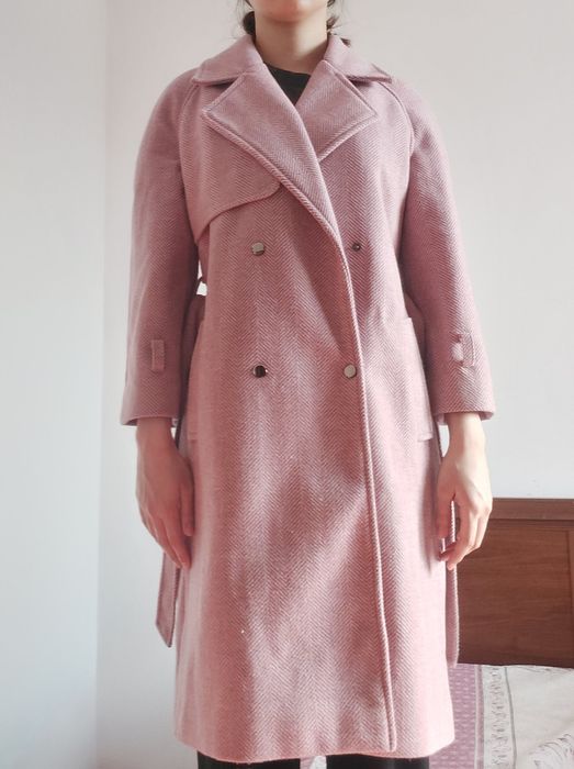 Продам нежно розовое пальто