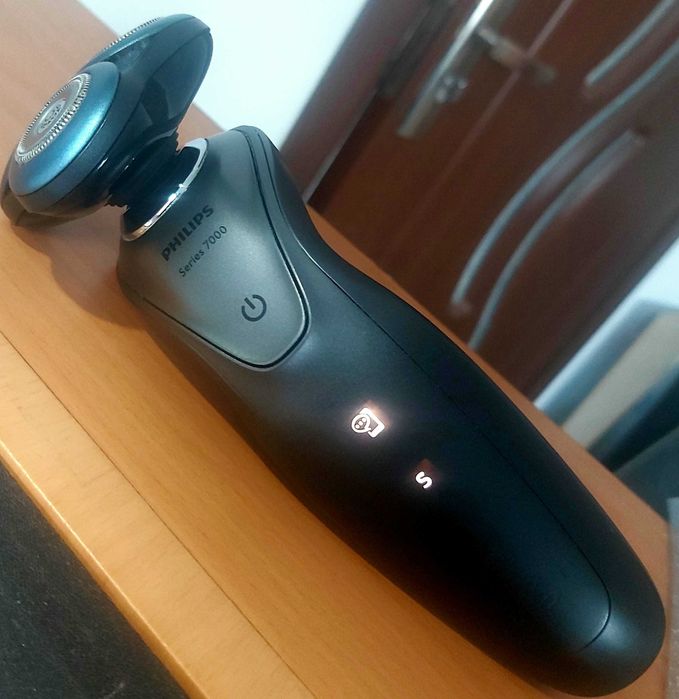 Aparat de Ras Philips Series 7000 S7970 – Smart Shaver Bluetooth