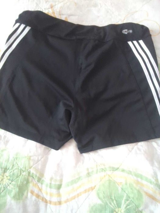 Оригинални дамски спортни шорти Adidas Clima365 (Размер S/м