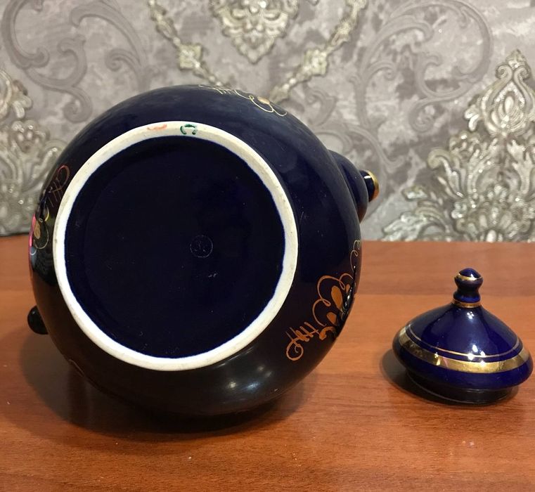 Чайник и блюдце.Польша.Цена:160.000