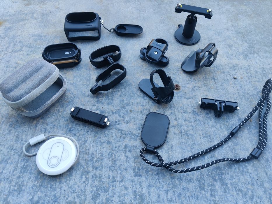 Insta360 Go 3s 128Gb nou + multe accesorii