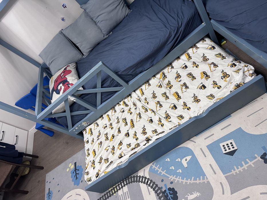 Продам детскую кровать