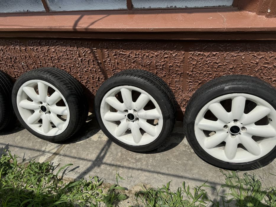 Vand jenti 17 mini cooper