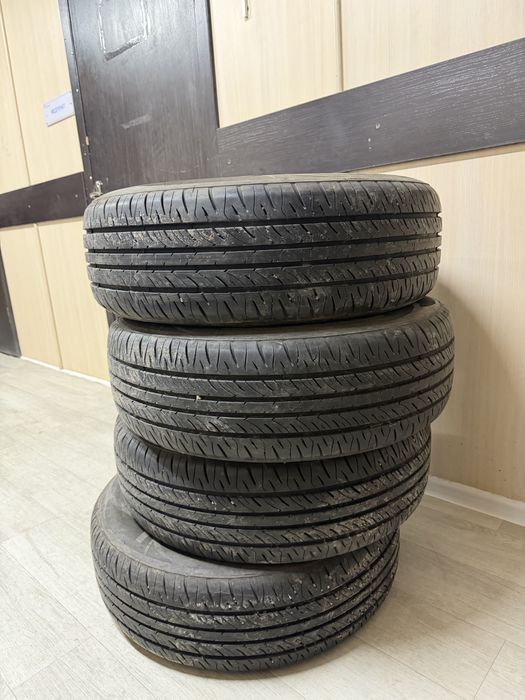 Продам комплект летних шин