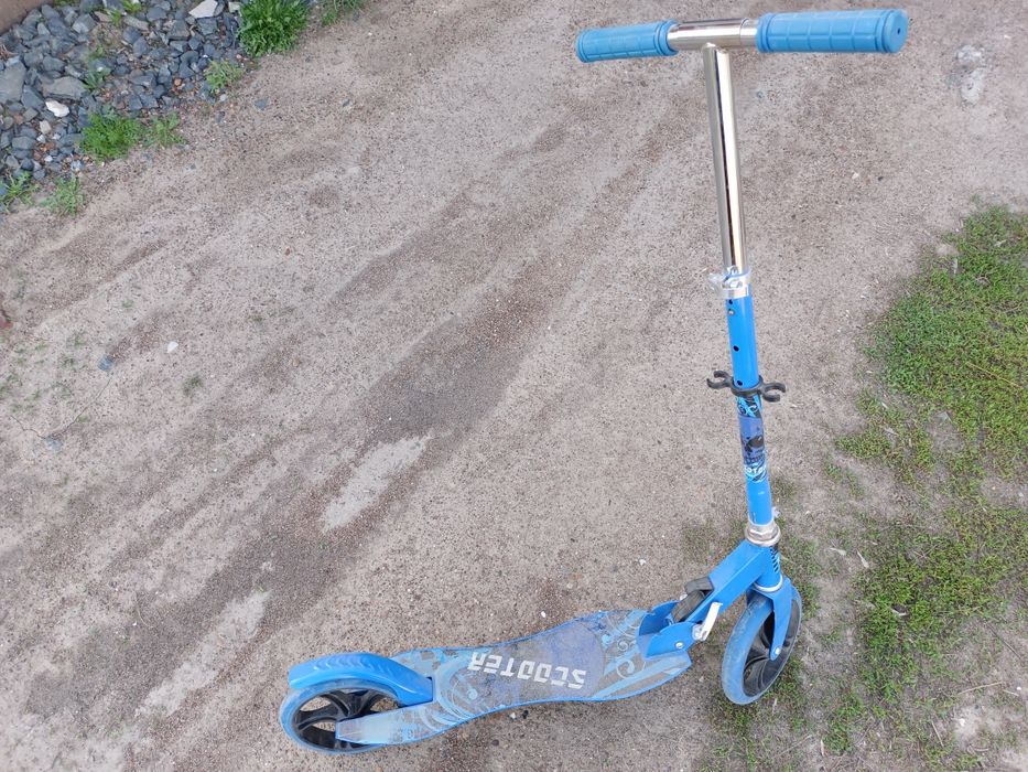 Продам самокат, синий