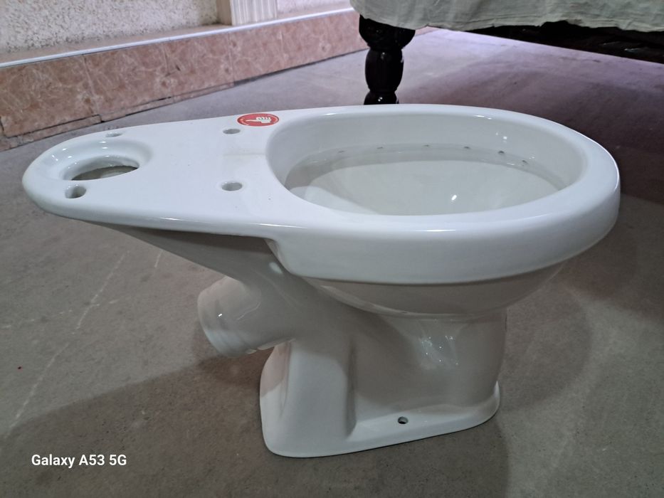 Продаётся Унитаз