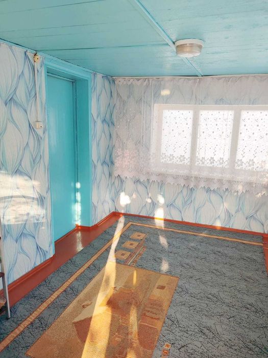 ПРодам дом 4 комнаты 10соток