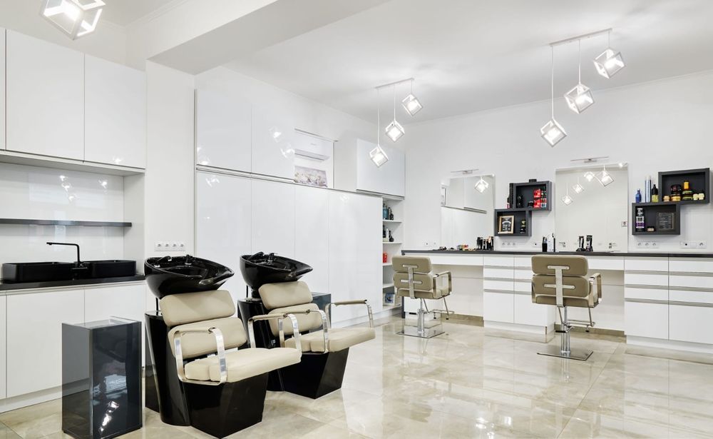 Post Coafura-Frizerie, 1400lei /tura intreaga cu cheltuieli incluse!!!