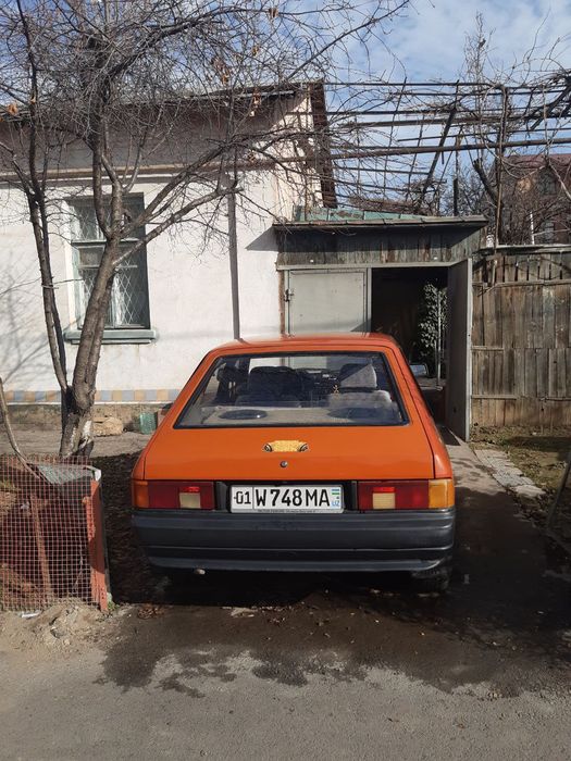 Продам автомобиль Москвич 2141