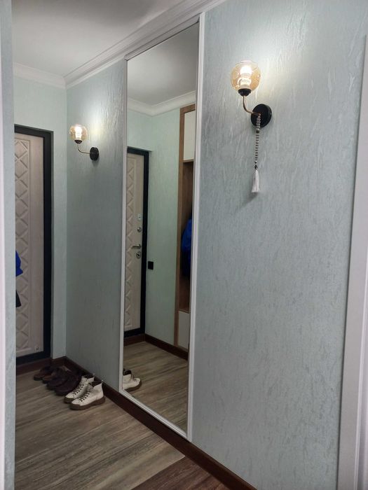 продается 2 комн. квартира