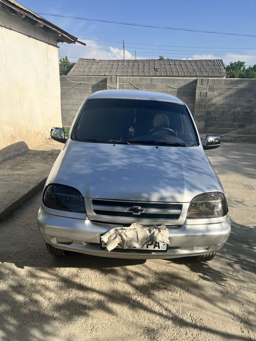 Shevralet niva 4+4