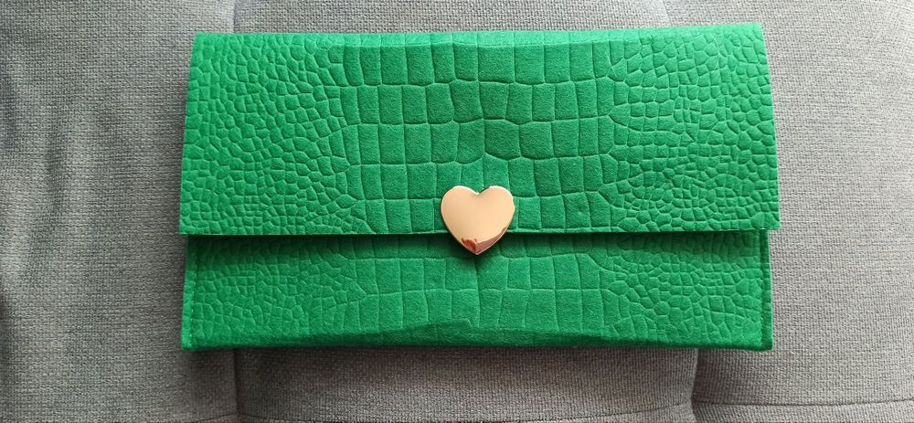 Зелена официална рокля за повод