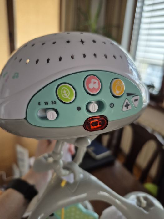 Ново: Бебешка въртележка за креватче