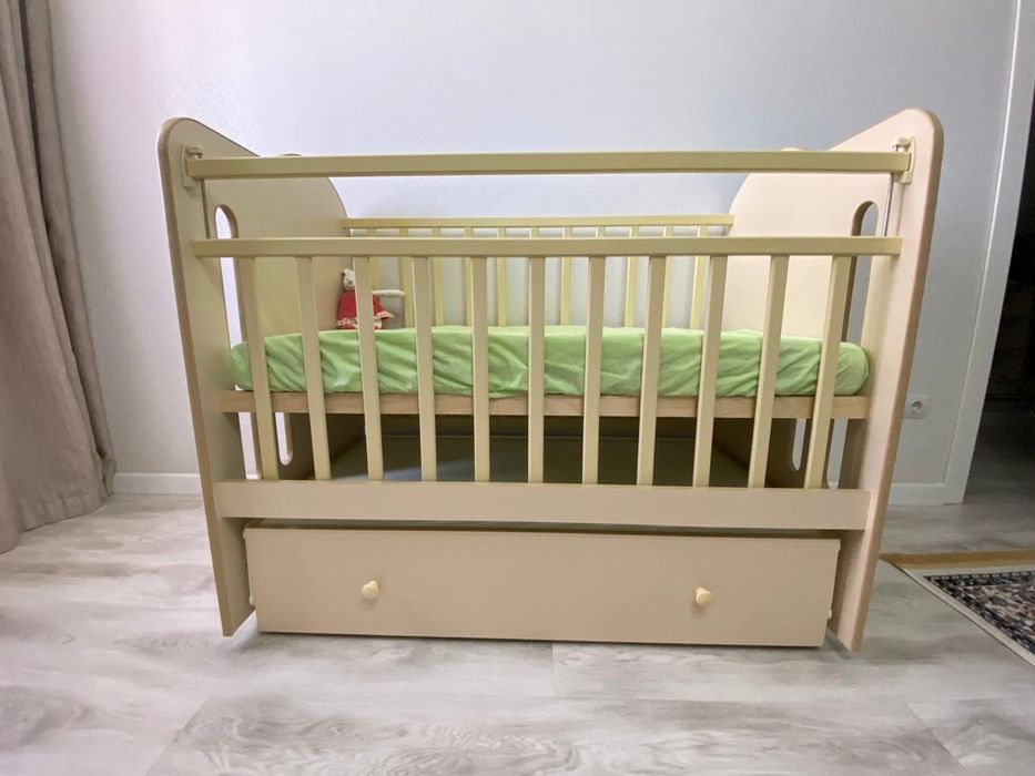 Продам манеж в отличном состоянии