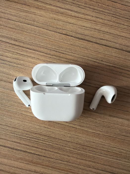 Casti Apple AirPods 4, Active Noise Cancellation