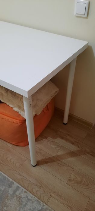 Продам стол письменный ikea