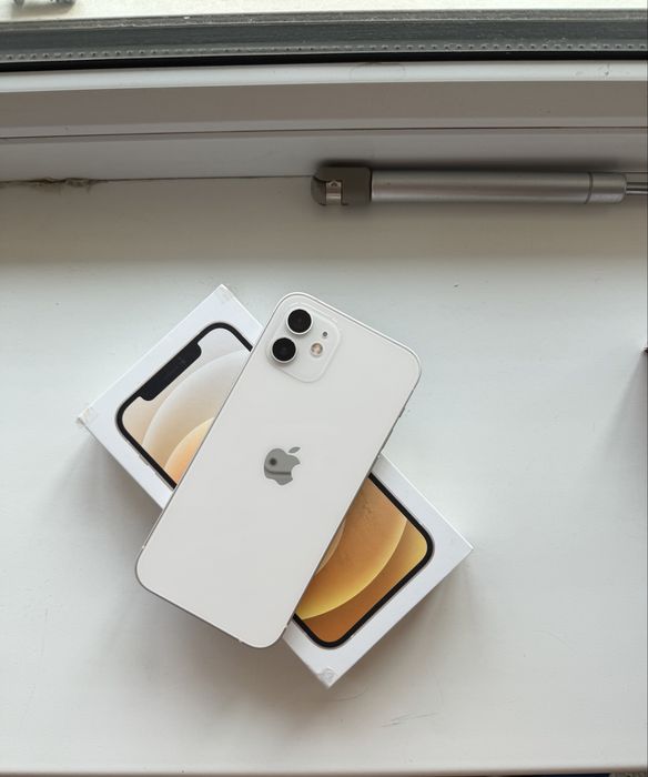 Iphone 12 white 64gb 81%