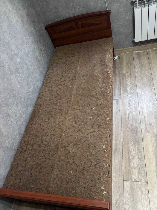 Продается кровать БУ одноместная