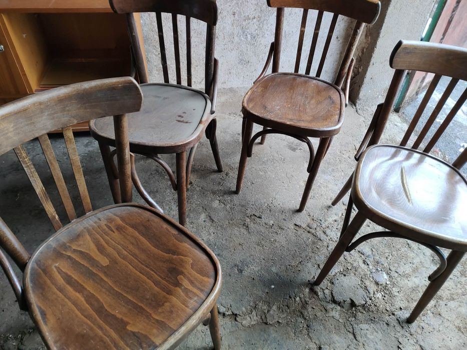 Дървени столове 4бр.
