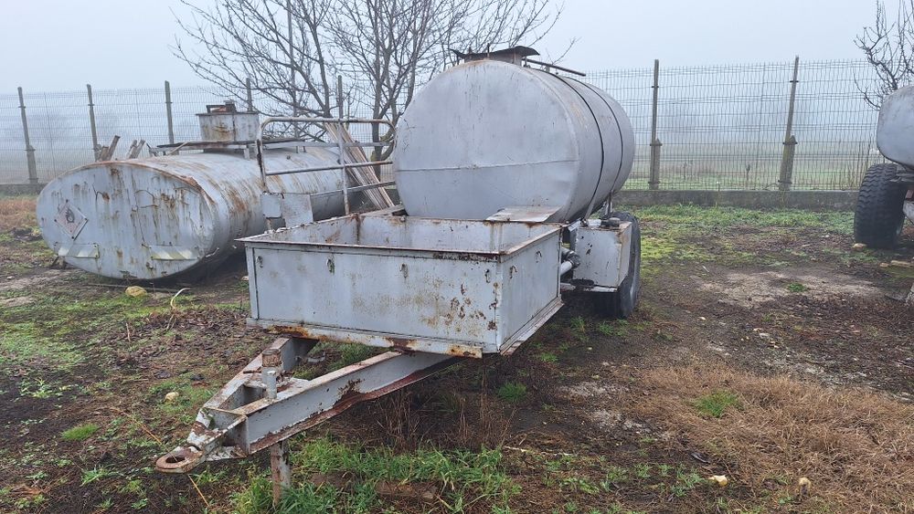 Цистерни за вода 3 броя.