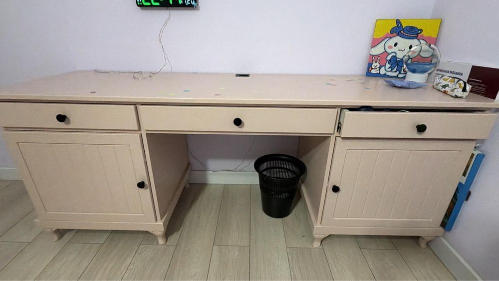 Компьютерный стол из крашенного мдф срочно продам