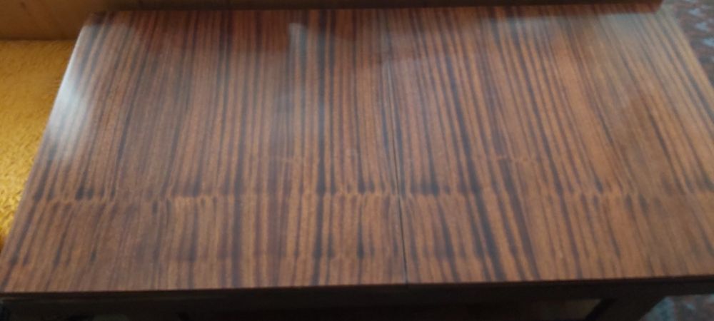 Холна разтегателна маса