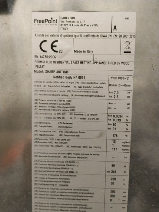 Vând sobă pe peleți Free Point