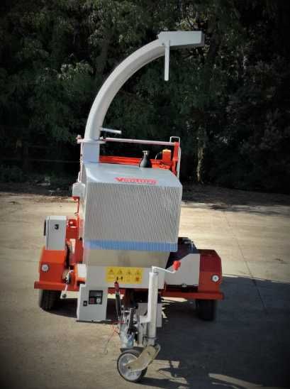 Tocator de resturi vegetale cu motor Kubota diesel 25cp Ventura