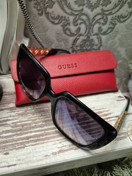 Дамски очила Guess