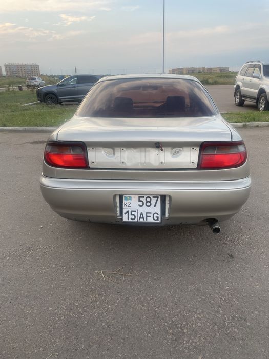 Продам а/м карину на акп