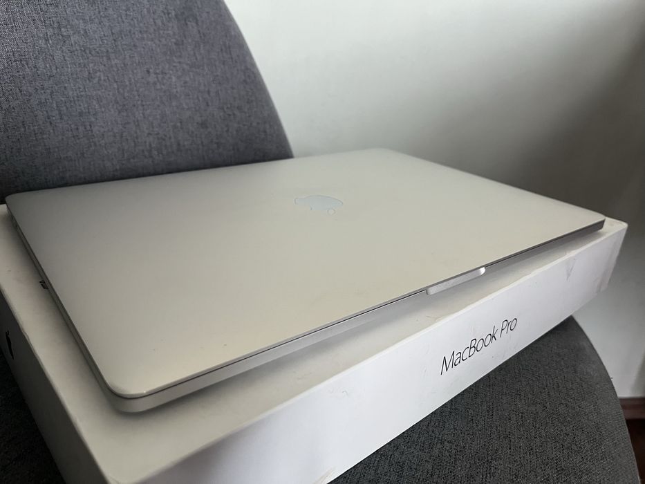 macbook pro 2017 15 second hand si noi de vanzare • Anunturi • OLX.ro